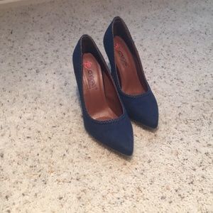 New Navy Heels